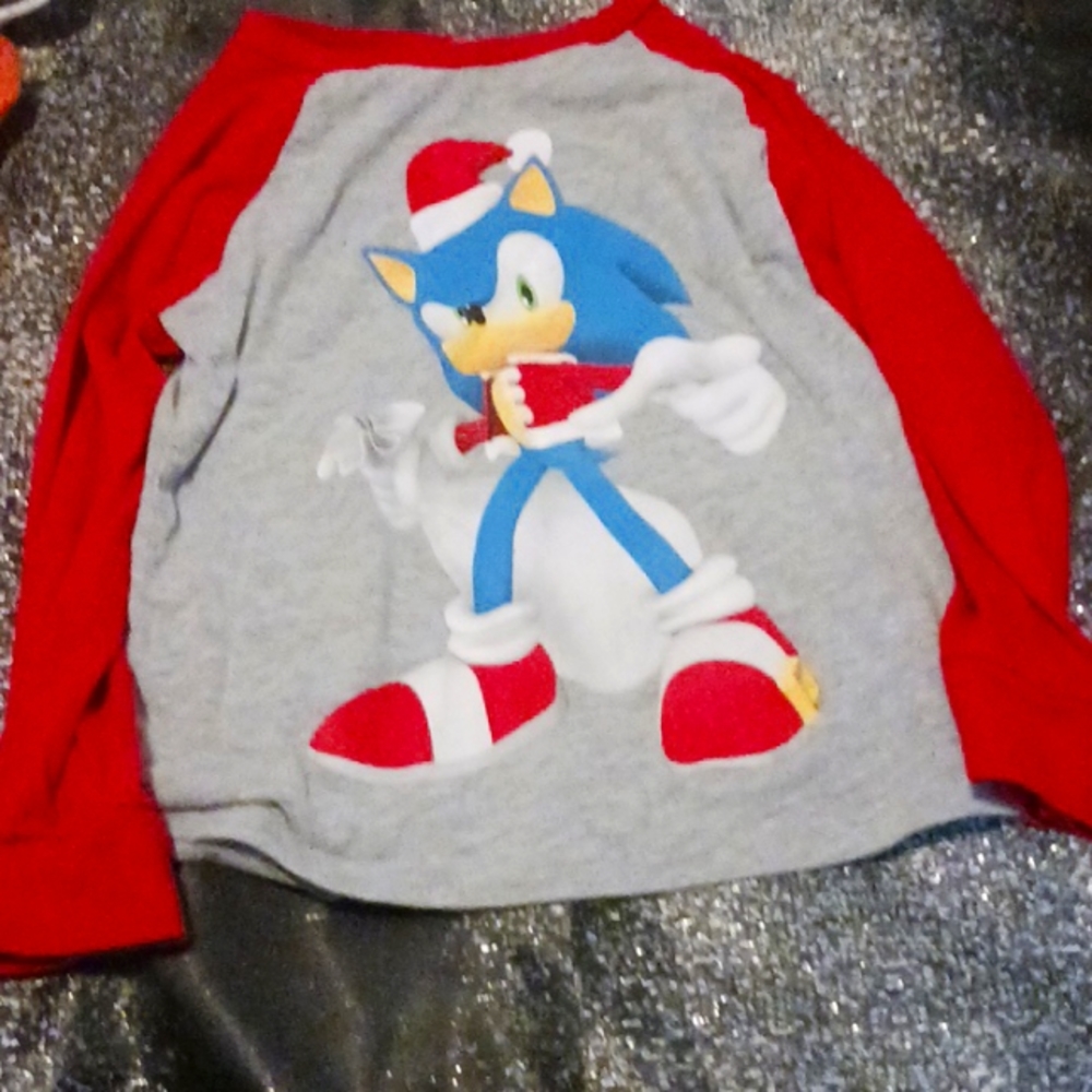 Sonic rhe hedge hog Christmas lo g sleeve shirt